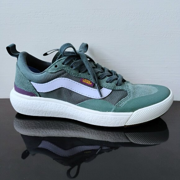 Vans Women Ultrarange Exo Lightweight Suede/Mesh Sneaker in Sharp Looking Green - Picture 1 of 13